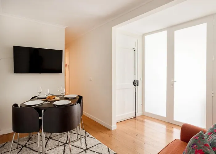 Alfama Cozy Hideaway | 2br *