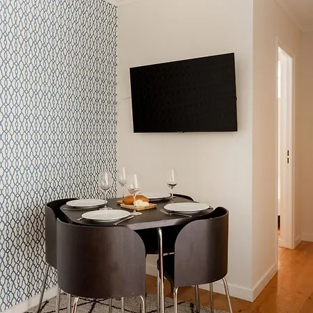 Daire Alfama 2br | Walk To The Castle