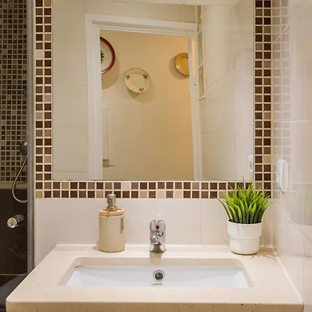 アパート Alfama 2br | Walk To The Castle *