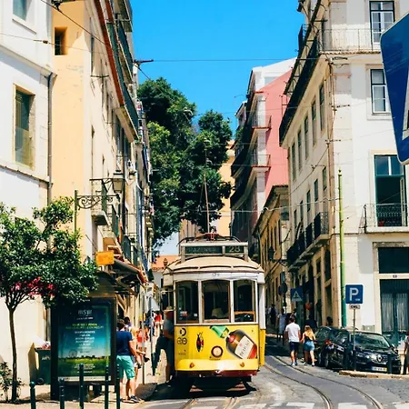 Alfama Cozy Hideaway | 2br Apartmán *