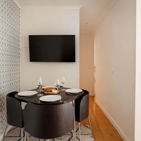 Апартаменты Alfama Cozy Hideaway | 2br *